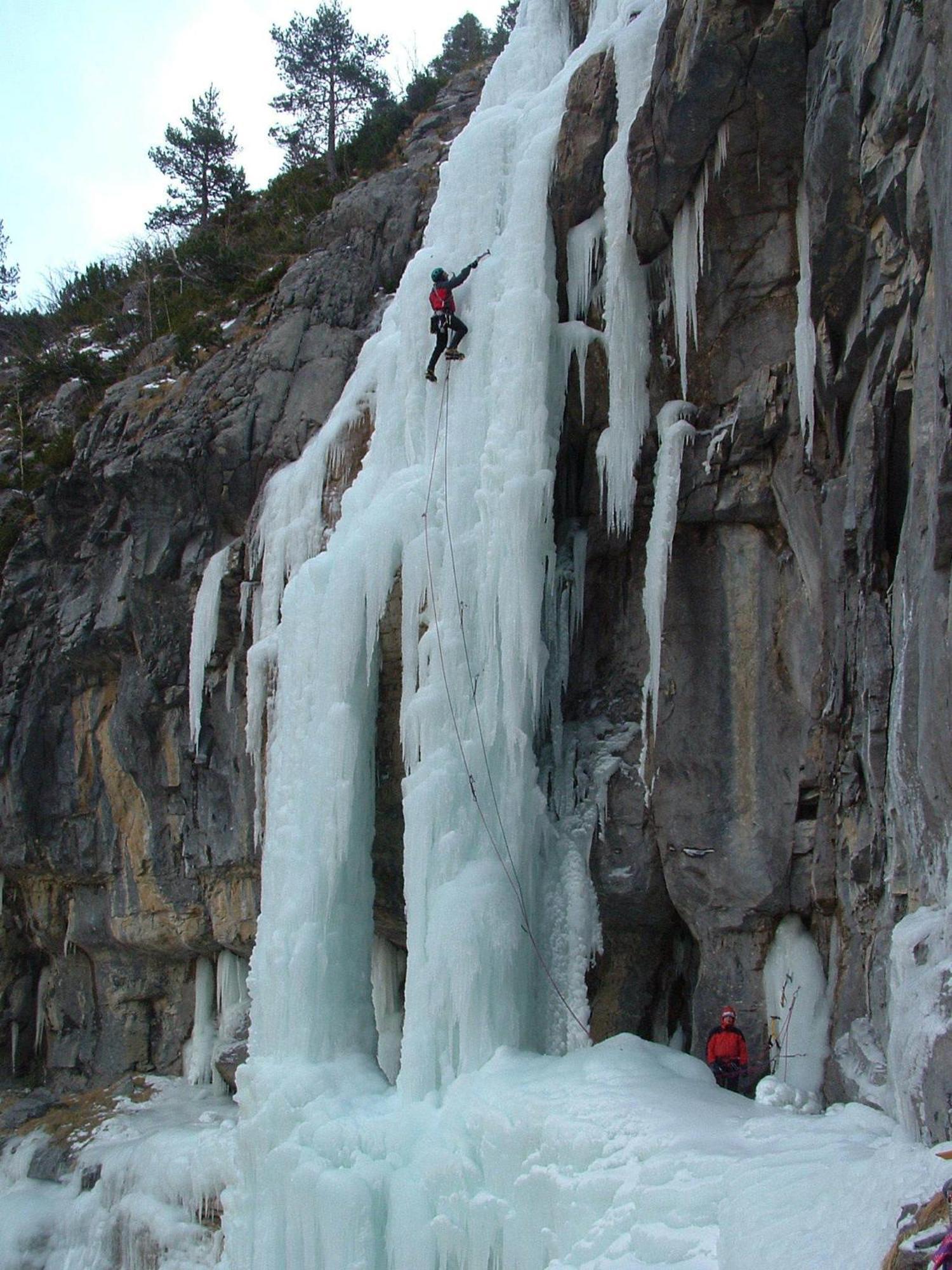 Hotel Valle De Izas Sallent De Gallego Luaran gambar